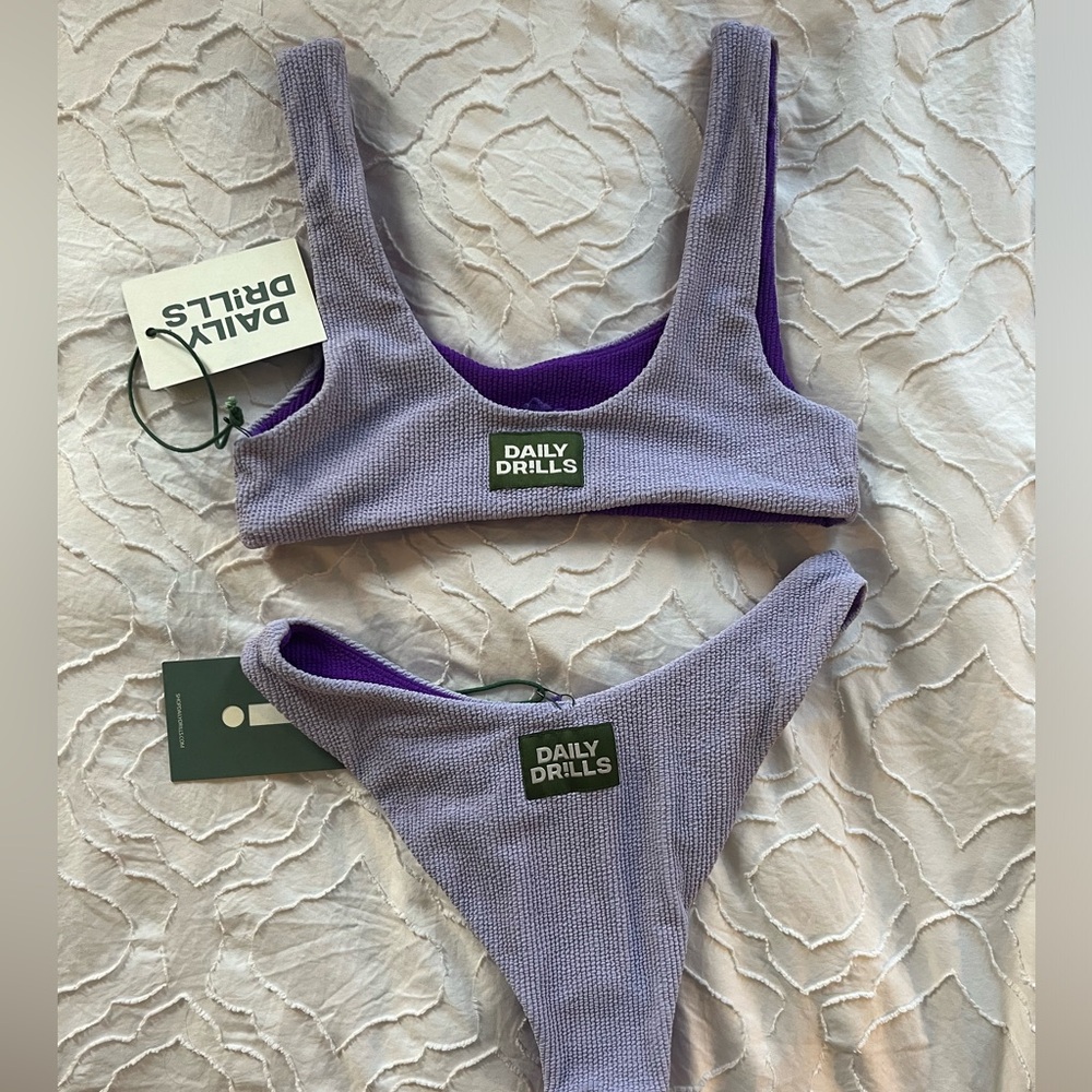 Daily Drills - wavy top and bottoms reversible bikini set